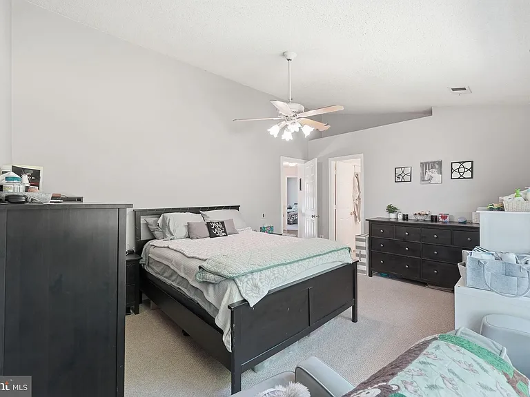 4020 Blue Slate Dr — Photo 22