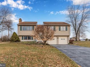 8130 Rabbit Ln, Harrisburg, PA 17112