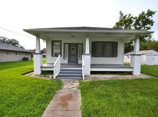 121 Schexnaydre Ln, Destrehan, LA 70047