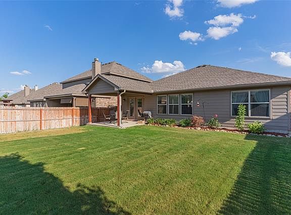 2nd image of 10324 Bradshaw Dr