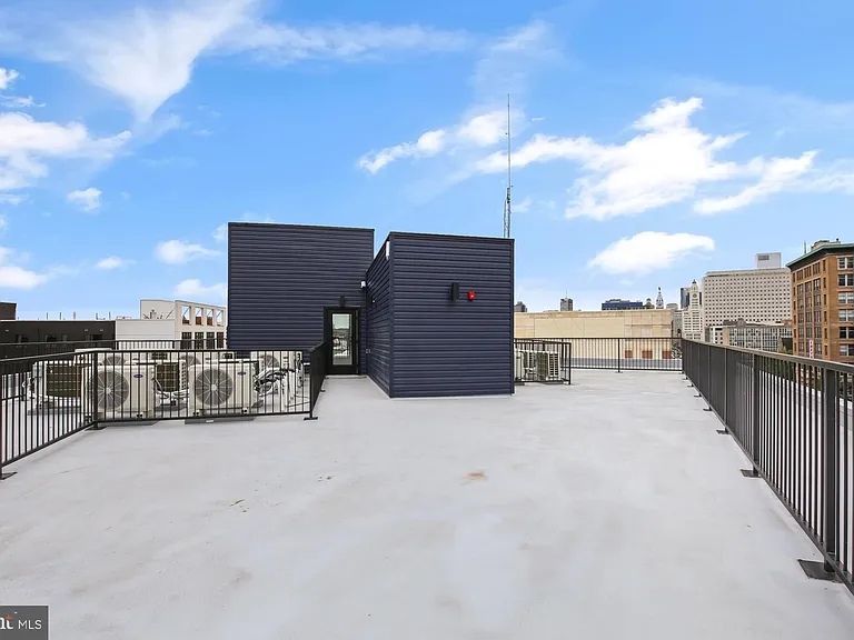 689 N Broad St #302 — Photo 15