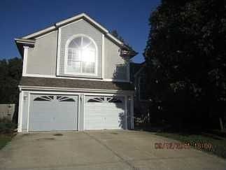 1st image of 908 NW Pennington Ct