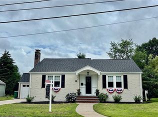 72 Audubon Rd, Warwick, RI 02888