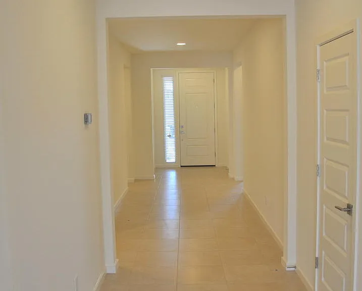 838 W Carlsbad Dr — Photo 11