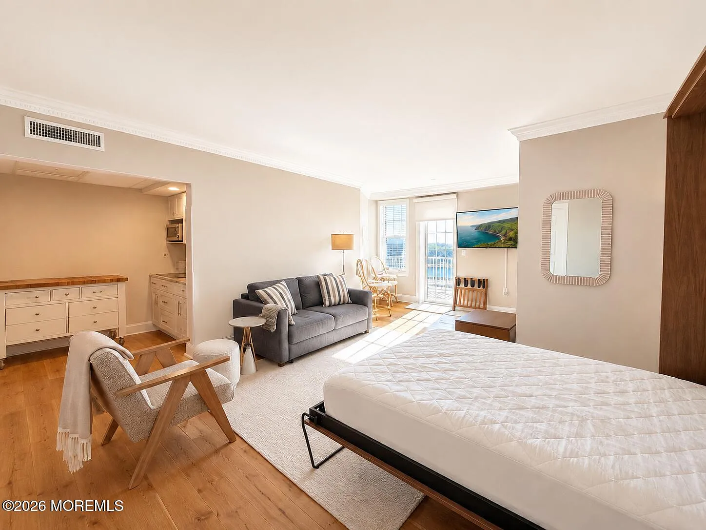 Studio, 469 sqft, $2,600 — Photo 4