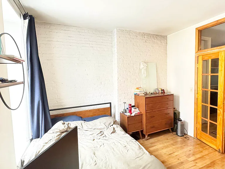 308 E 6th St #1 — Photo 7