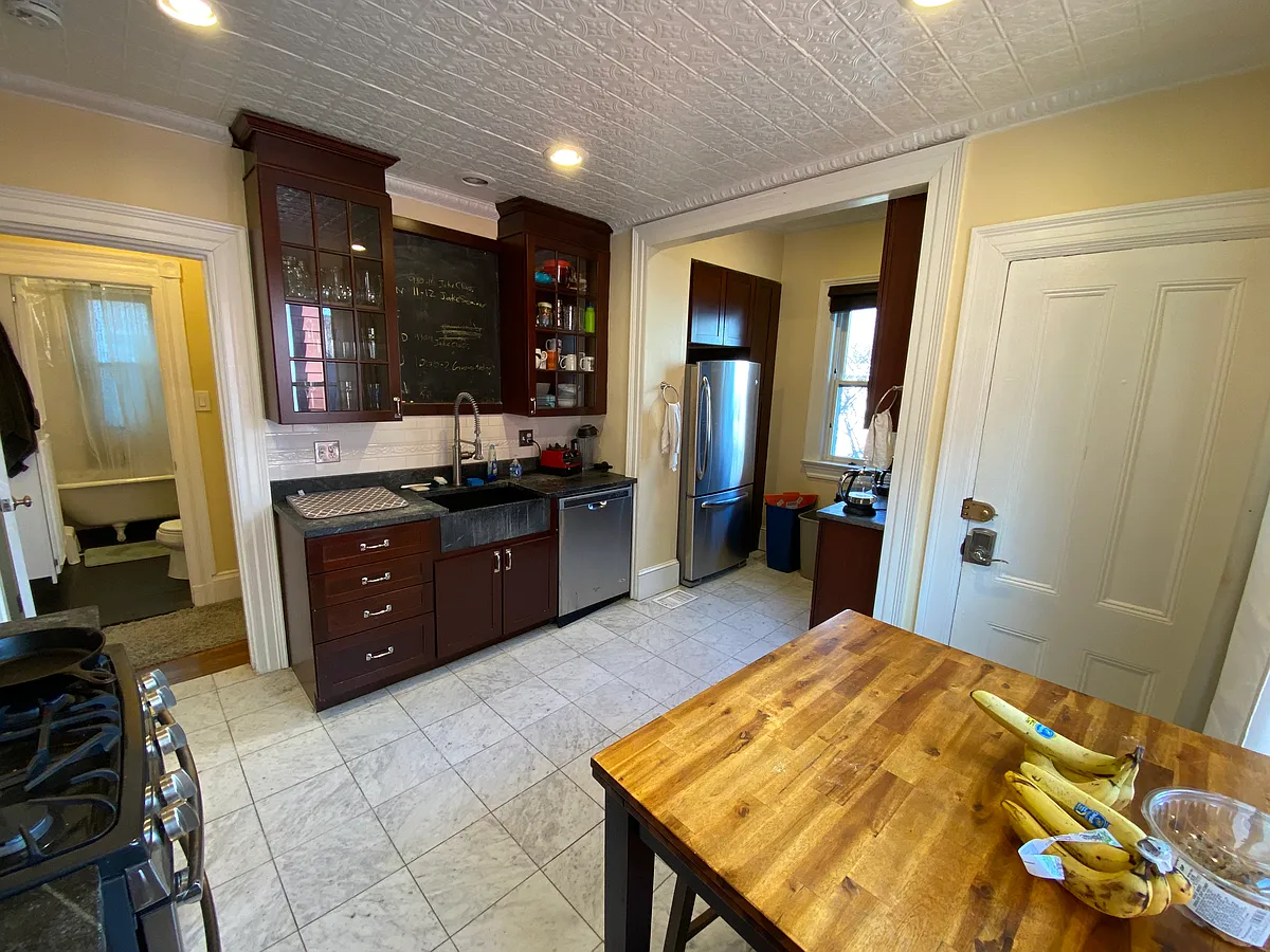 Building Photo - 381 Highland Ave #3