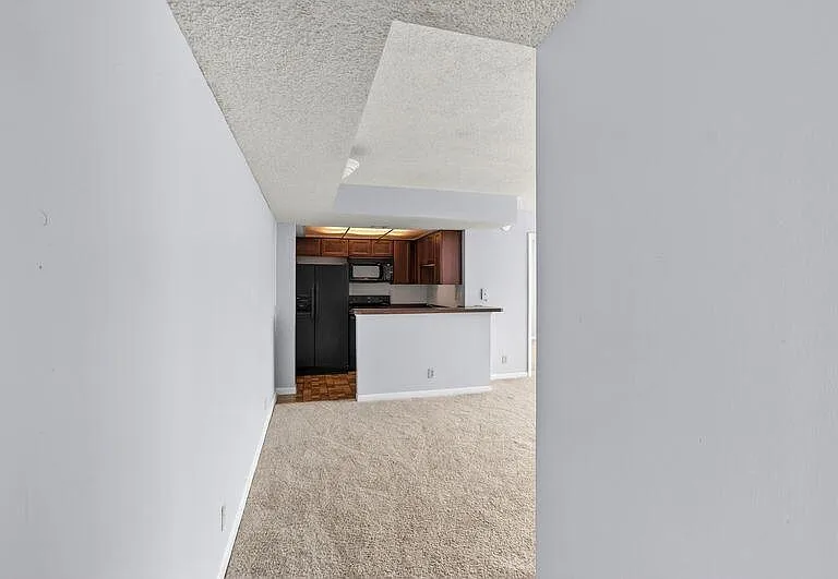 724 Executive Center Dr #31 — Photo 5