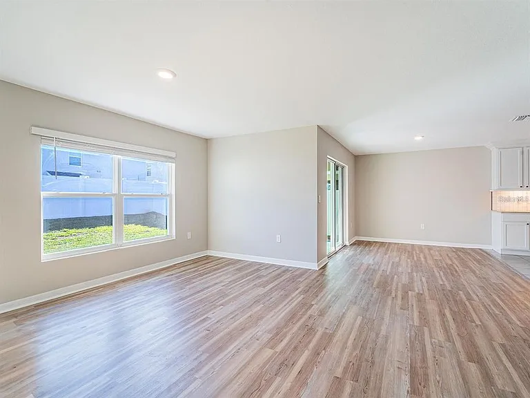 13748 Wineberry Dr — Photo 17