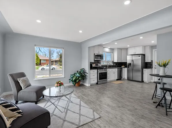 3682 Hudson St, Denver, CO 80207
