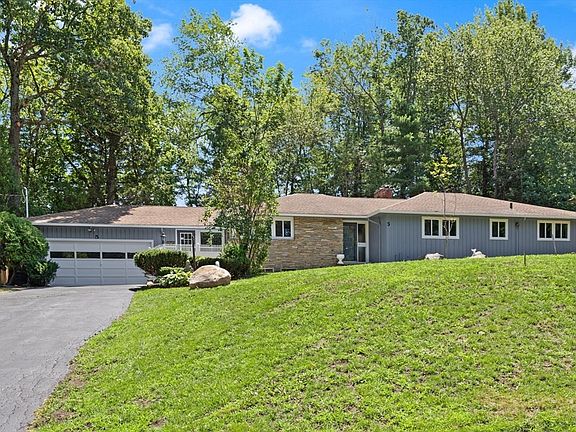 5th image of 5 Woodland Dr