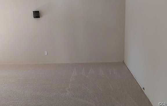 5th image of 11619 Gladstone Ave