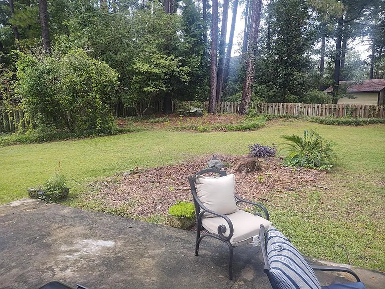 125 Rodborough Rd — Photo 4