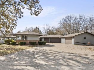 1225 Highway 22 E #E, Muscatine, IA 52761