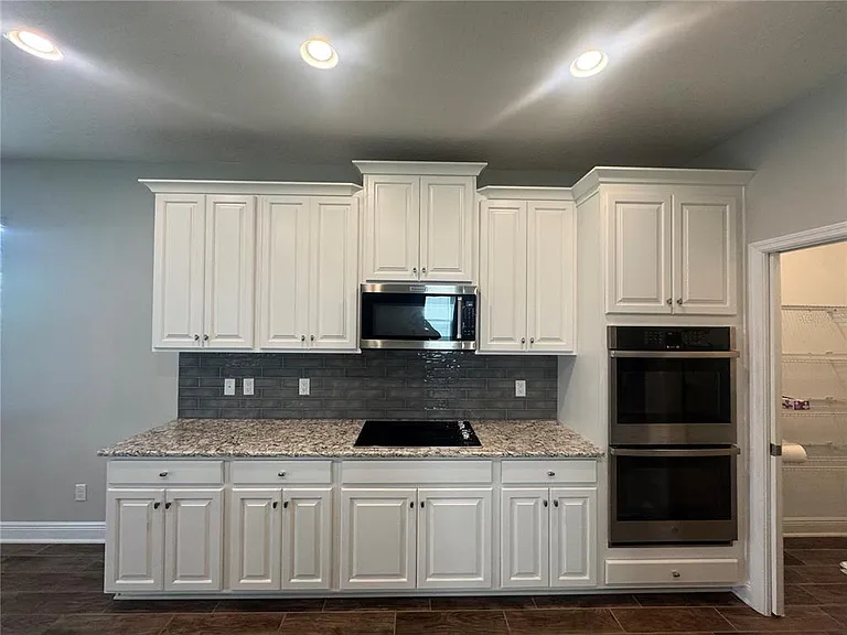 16154 Monterey Greens Cir — Photo 39