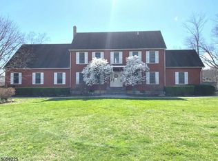 4 Jones Ln, Hardwick, NJ 07825