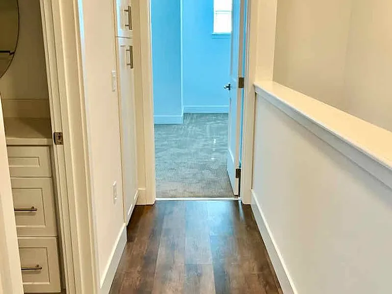 Emerald Ridge Apartments — Photo 35