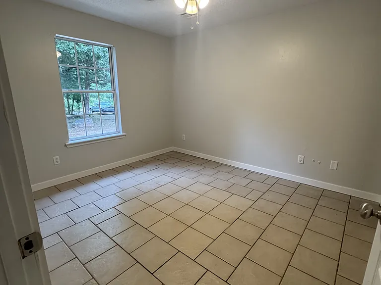 23345 Smith Rd — Photo 14