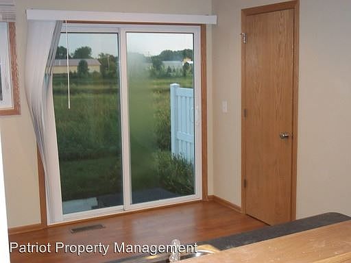 2nd image of 4821 Elm Dr N Unit 5