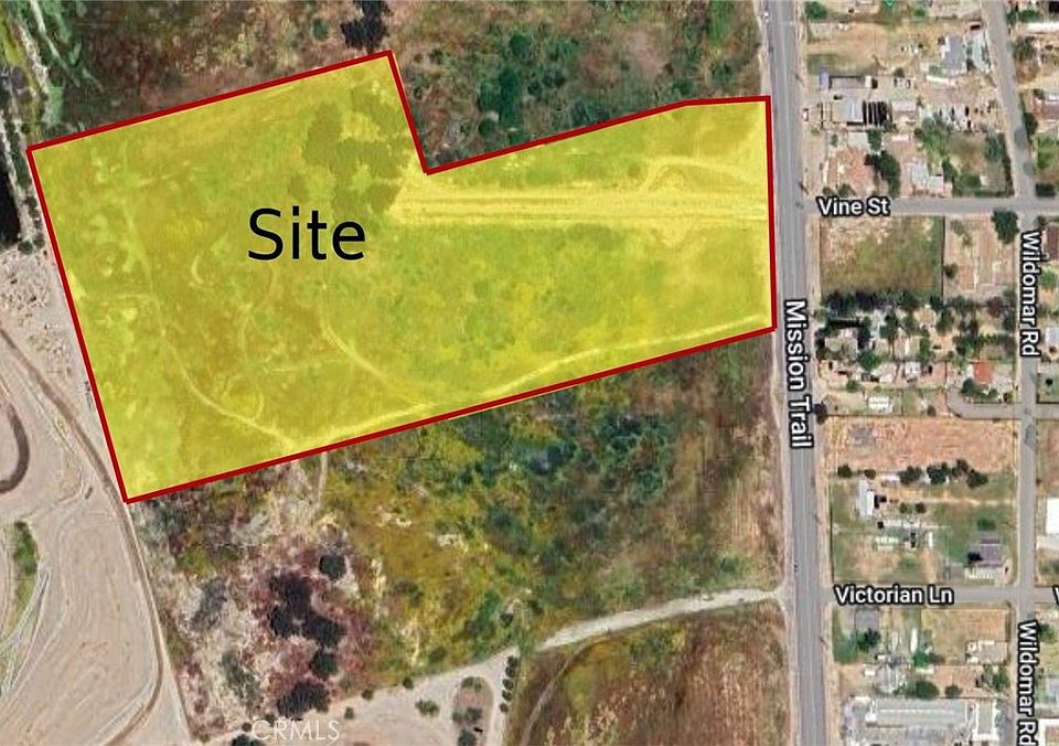 1st image of 33101 Mission Trail Rd