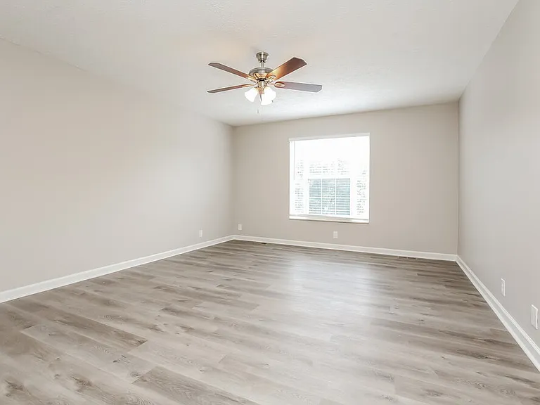 3108 Creekview Ln — Photo 10