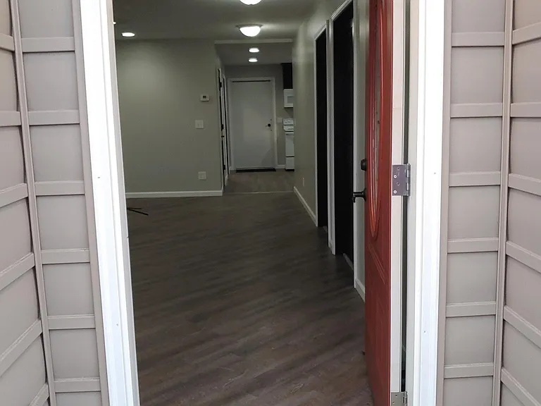 609A S Main St — Photo 2