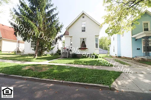927 Nuttman Ave Photo 1