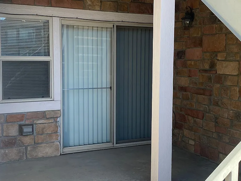 2541 S Bahama Cir #B — Photo 26