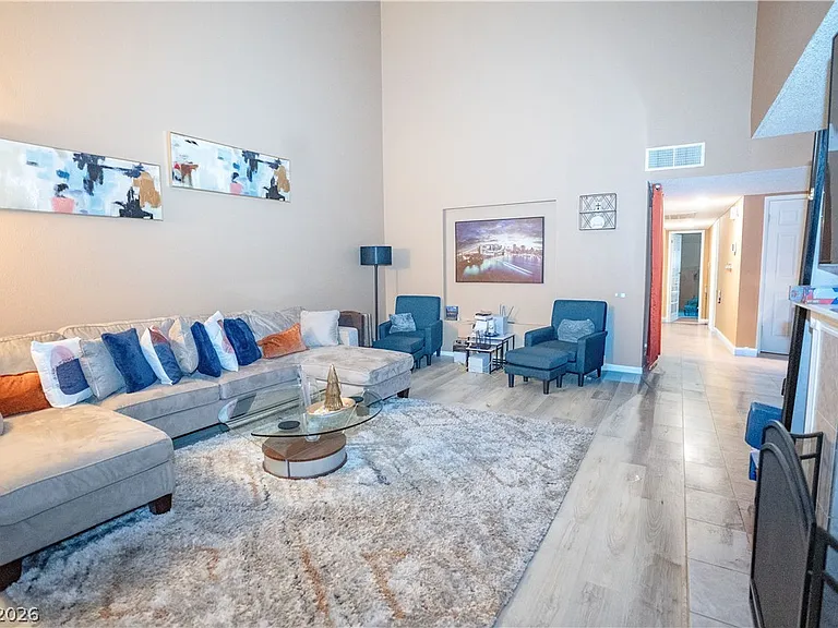 2451 Domingo St — Photo 21