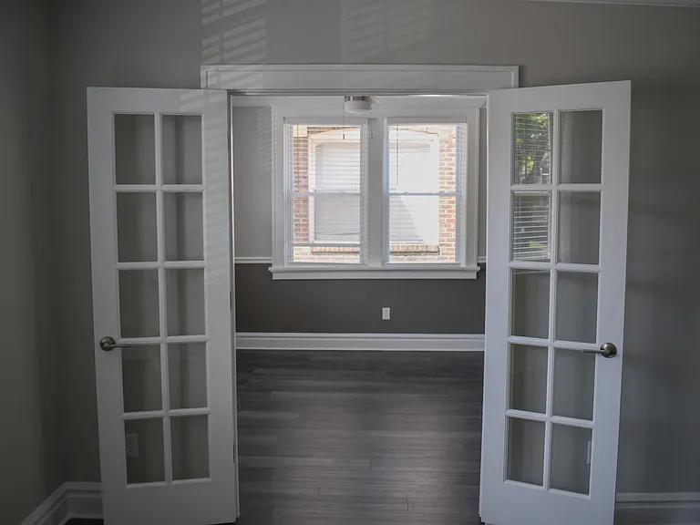 7505 Pershing Ave #2E — Photo 4