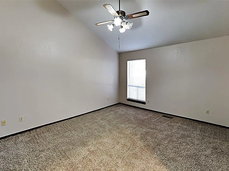 1910 Three Stars Rd — Photo 6