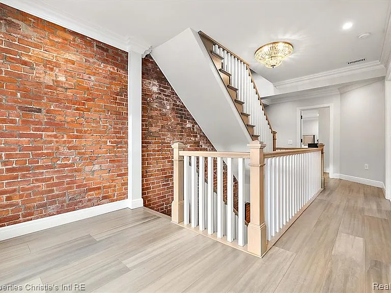 3412 John R St #A — Photo 17