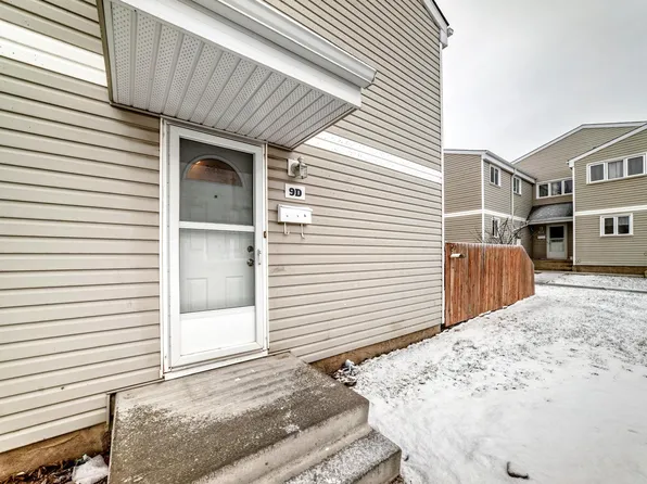 9 D Castle Ter NW, Edmonton, AB T5X 2E6