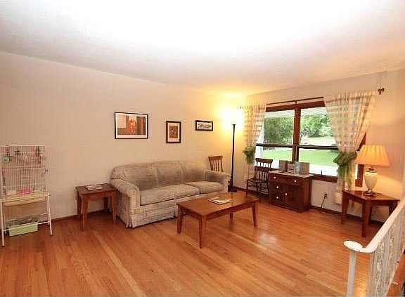 4th image of 3425 Churchill Street