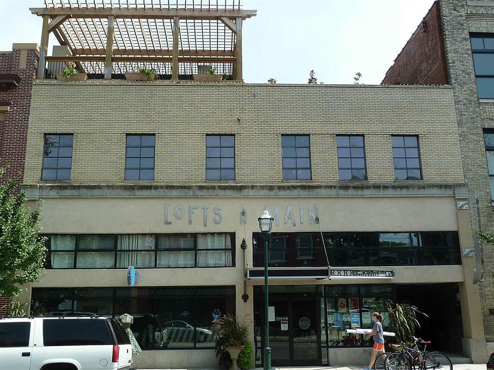2nd image of 55 E. Main St. ##108