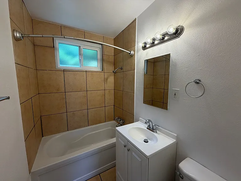 2705 E. Spaulding — Photo 17