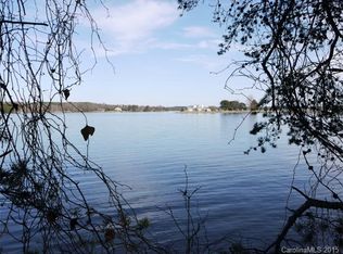 4896 Moonlite Bay Dr, Sherrills Ford, NC 28673