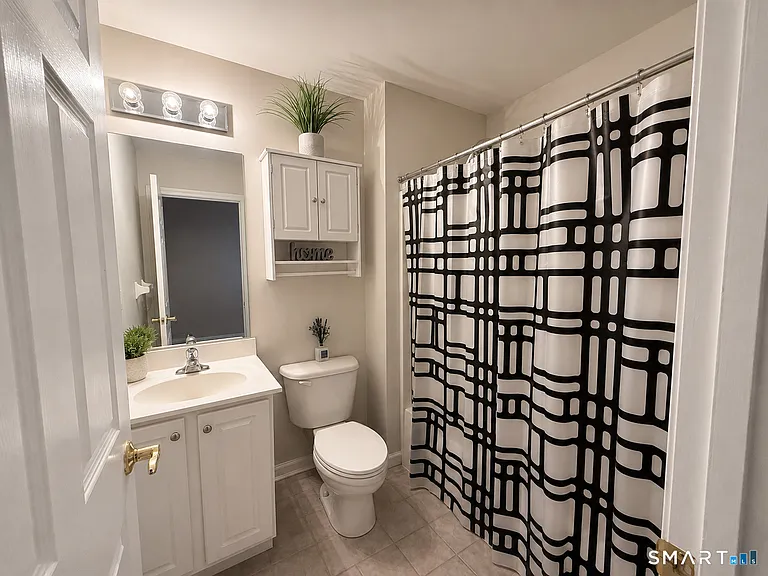 1401 Briar Woods Ln #1401 — Photo 17