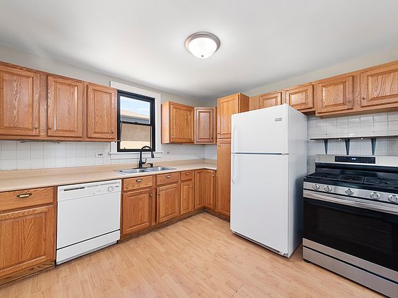5th image of 3312 Lincoln St