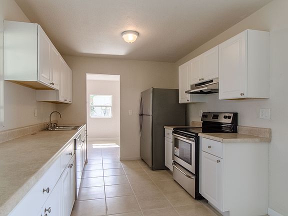 4th image of 8648 Culebra Ave