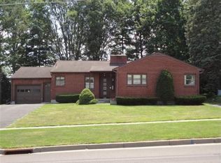 2718 Country Club Rd, Endwell, NY 13760