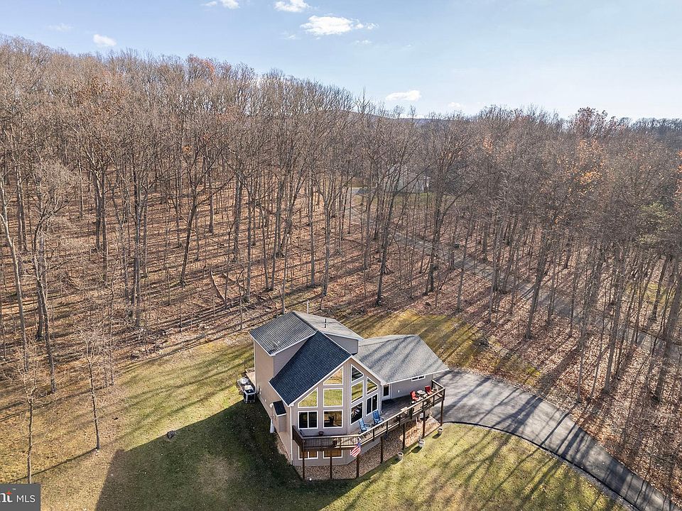 1st image of 142 Anamaria Ln