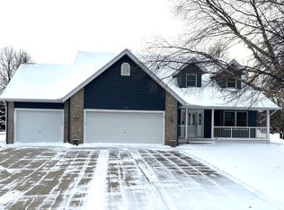1430 8th Ave SW, Hutchinson, MN 55350
