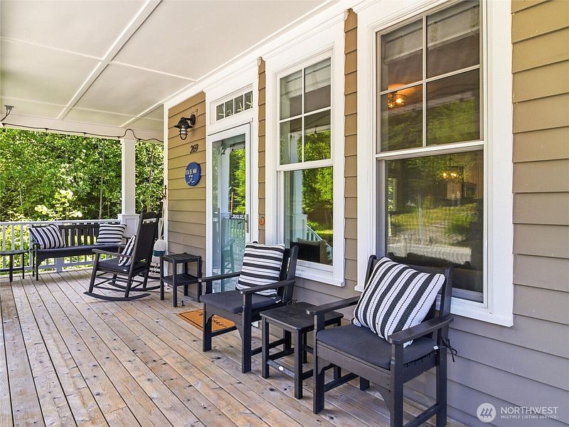 3rd image of 269 Compass Street