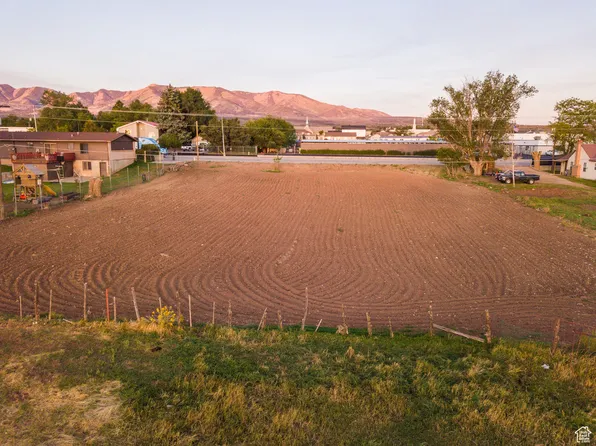 332 N Main St, Monticello, UT 84535