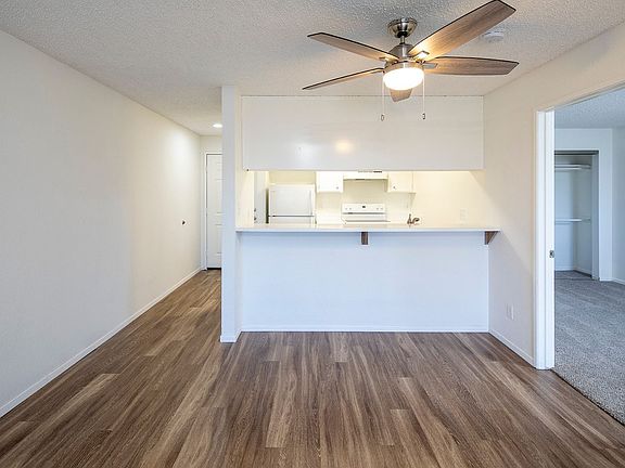 4th image of 4457 Temecula St Unit 202
