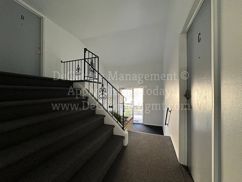 Building Photo 5