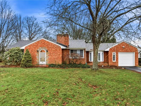 359 Koehler Dr, Sharpsville, PA 16150