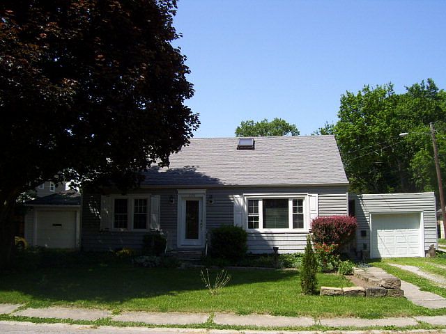 1st image of 328 W Payne Ave
