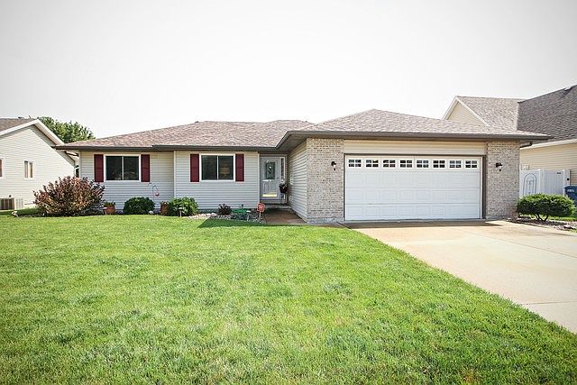 1st image of 1529 Sir Lancelot Dr